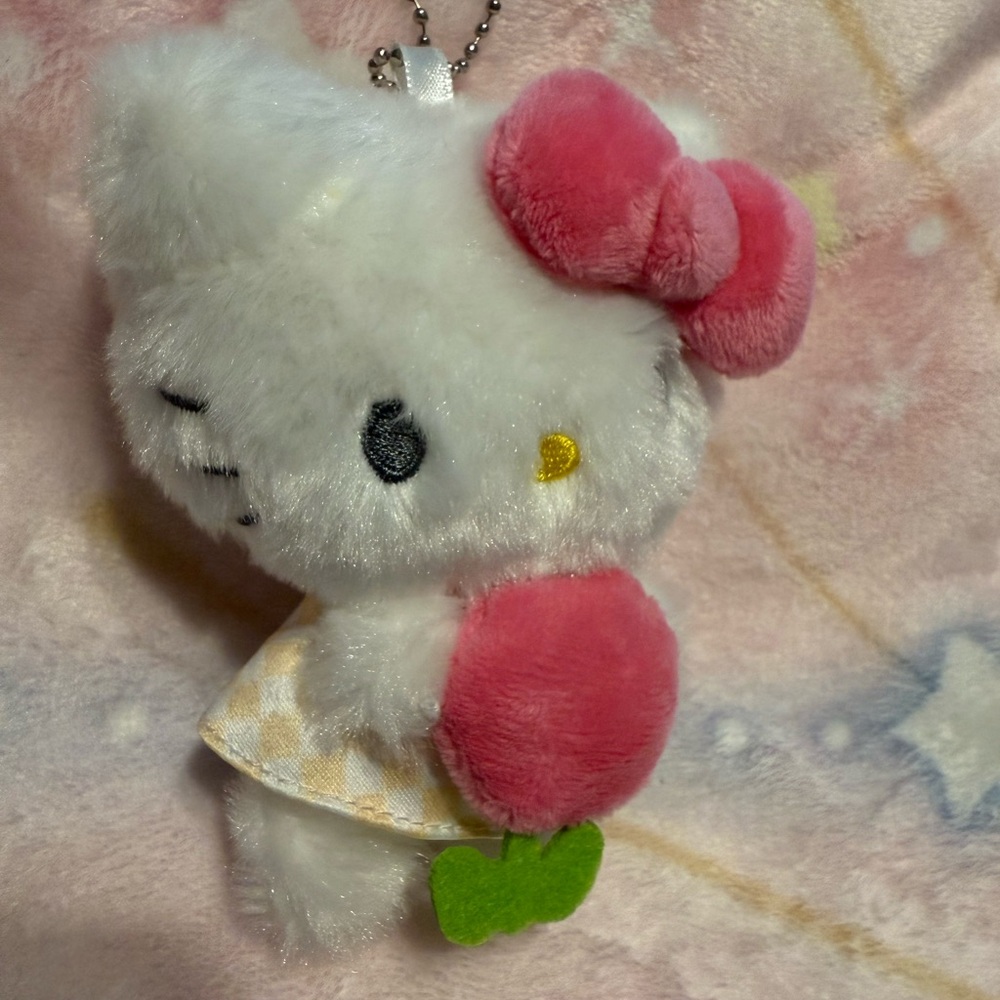 New Hello Kitty flower Keychain Plush - Picture 2 of 3